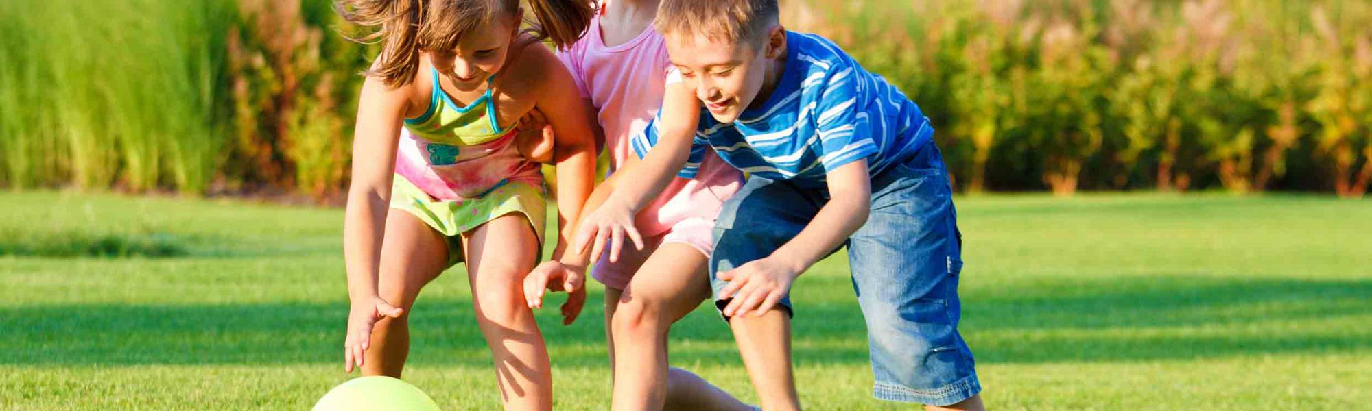 bambini che giocano